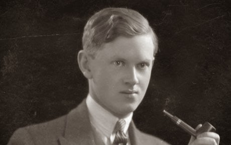 Биография на Ивлин Уо (1903) – (1966)